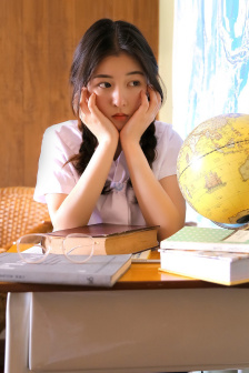 李泰任